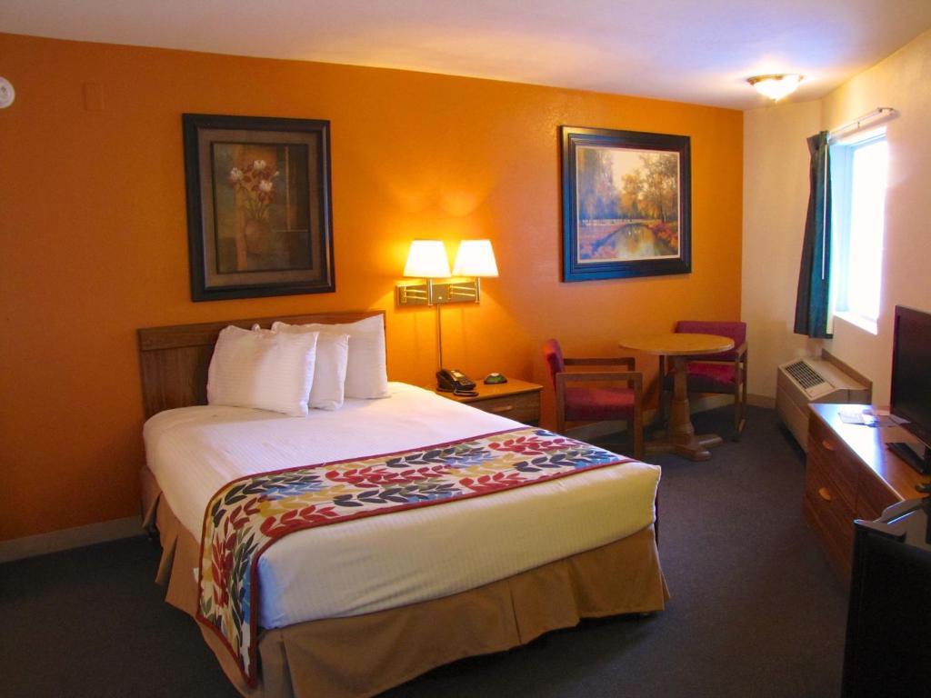 Dutton Inn Branson Buitenkant foto